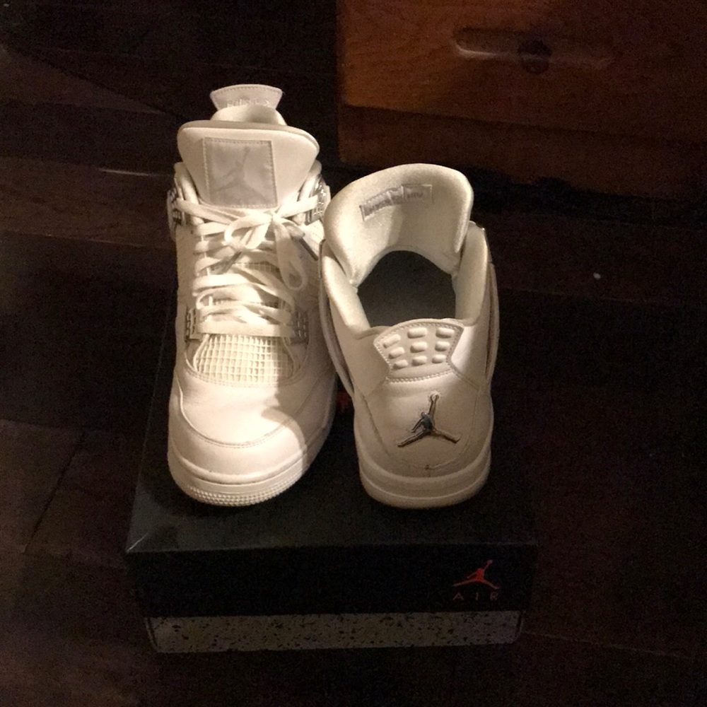 Jordan Pure money 4s